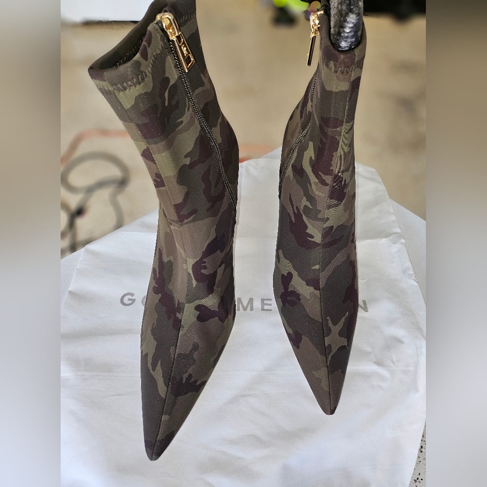 Women's Camo Ankle Boots